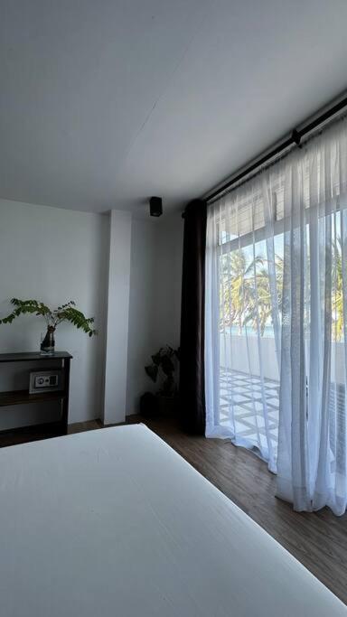 Two Bedroom Beachfront Penthouse * Balabag (Boracay)