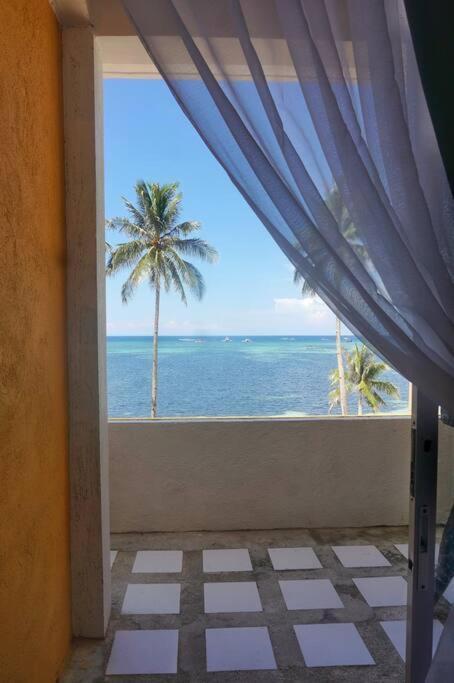 Apartment Two Bedroom Beachfront Penthouse Balabag (Boracay)